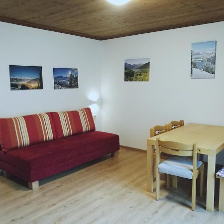 Gemuetliche Wohnung 10 Minuten Vom See Entfernt Zell am See Bagian luar foto